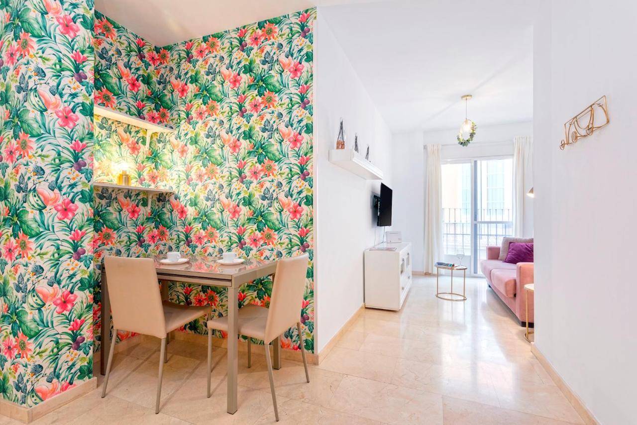 Happy Tropical - Centro Historico Apartment Malaga Luaran gambar