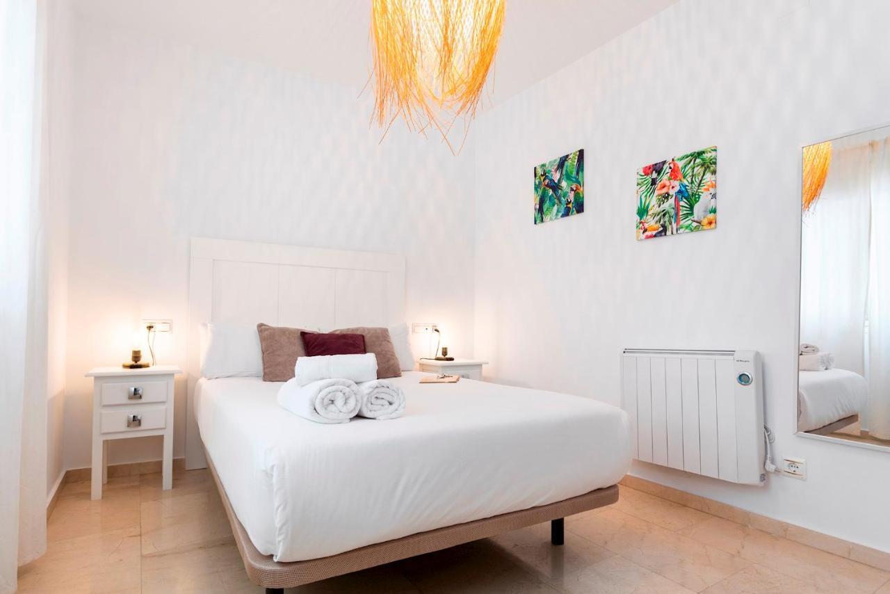 Happy Tropical - Centro Historico Apartment Malaga Luaran gambar