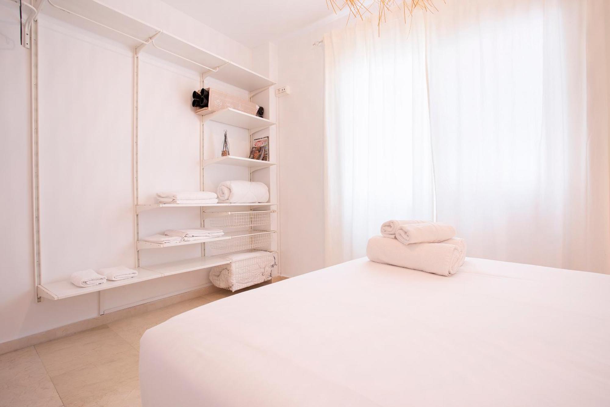 Happy Tropical - Centro Historico Apartment Malaga Luaran gambar